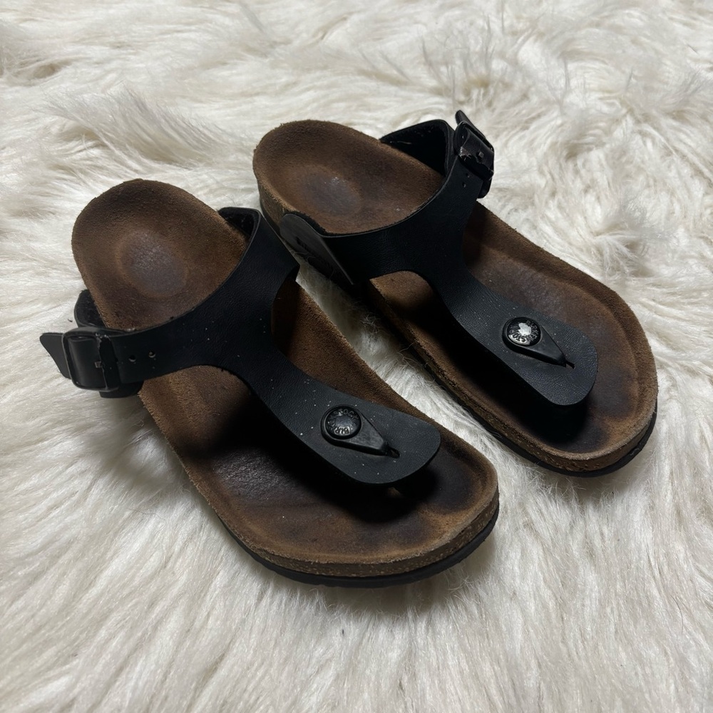 Birkenstock Gizeh Black Leather and Cork Sandals Big Girls size 2